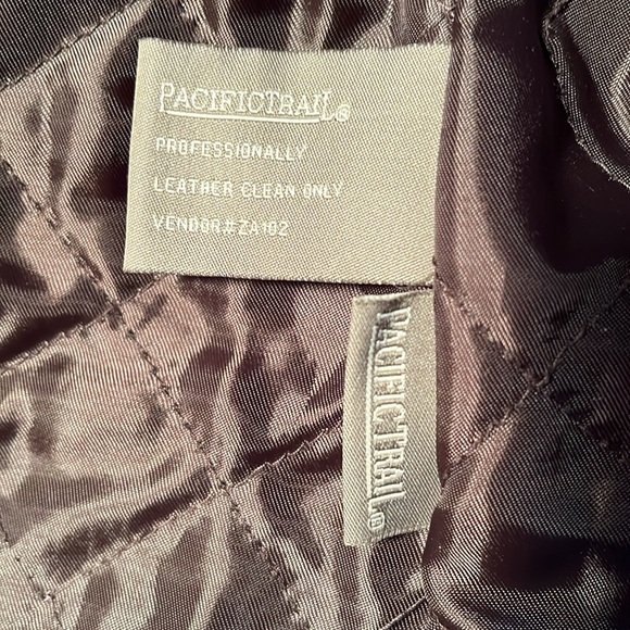 Leather jacket by Pacific Trail,size XL. Quilt lined, warm. Blazer style. - Picture 10 of 11
